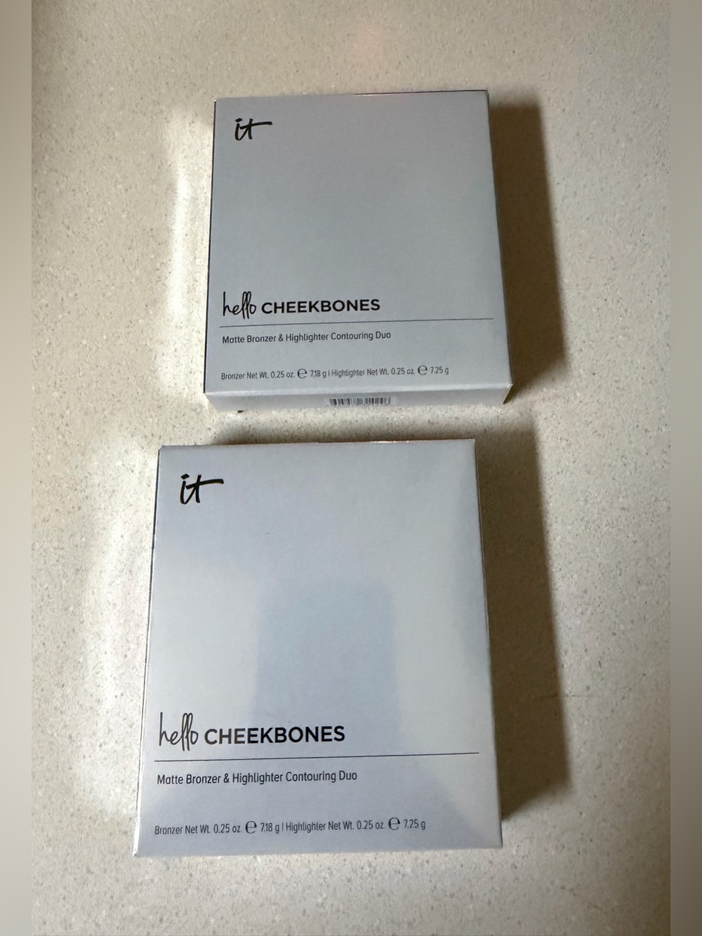 it cosmetics Hello Cheekbones Matte Bronzer & Highlighter Duo